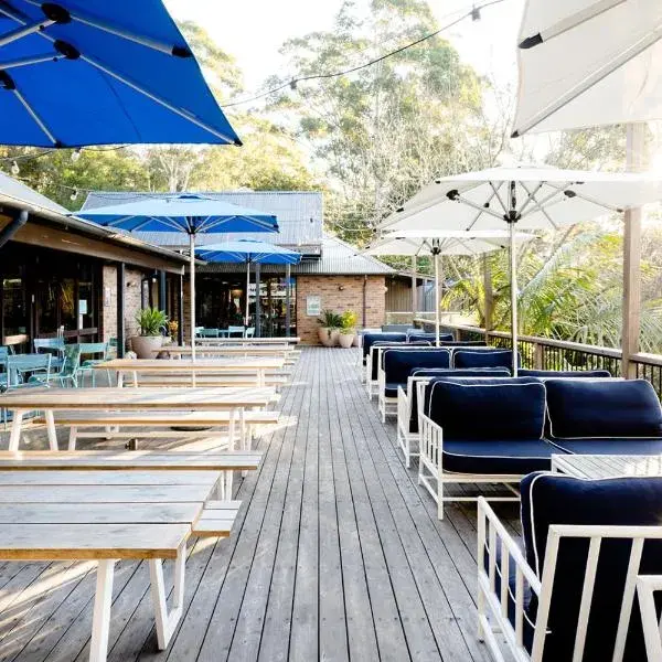 Avoca Beach Hotel to Sydney Airport (SYD) premium and luxurious chauffeur service