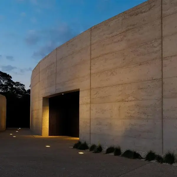 Port Phillip Estate to Melbourne Airport premium and luxurious chauffeur service