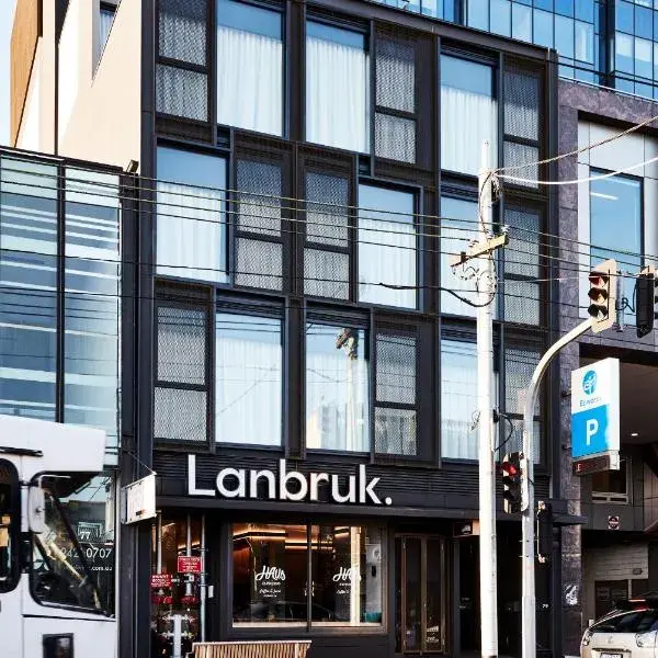 Lanbruk Richmond Hill to Melbourne Airport premium and luxurious chauffeur service