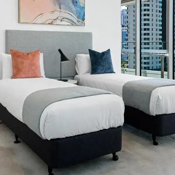 The Star Residences - Gold Coast to Brisbane Airport (BNE) premium and luxurious chauffeur service