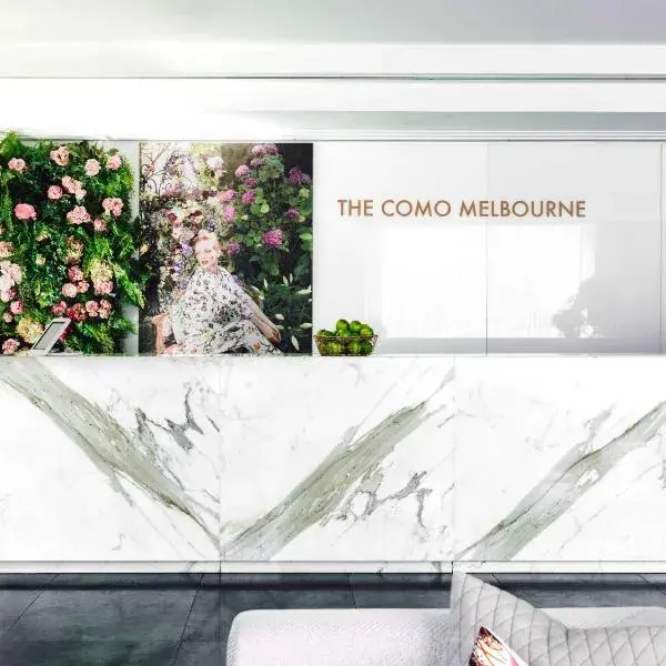 The Como Melbourne to Melbourne Airport premium and luxurious chauffeur service