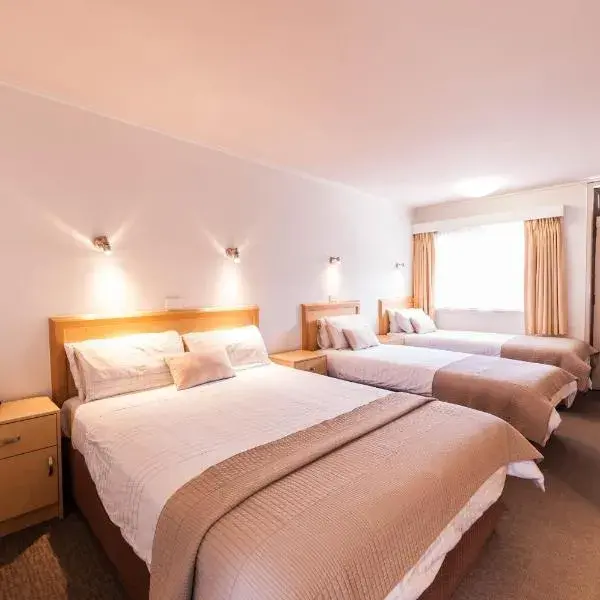 Eastern Sands City Centre to Melbourne Airport premium and luxurious chauffeur service