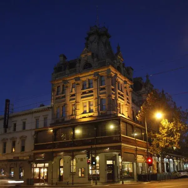 The Hotel Shamrock to Melbourne Airport premium and luxurious chauffeur service