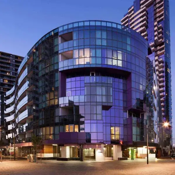The Sebel Melbourne Docklands Hotel to Melbourne Airport premium and luxurious chauffeur service