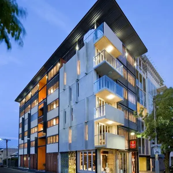 The Soho Hotel to Adelaide Airport (ADL) premium and luxurious chauffeur service