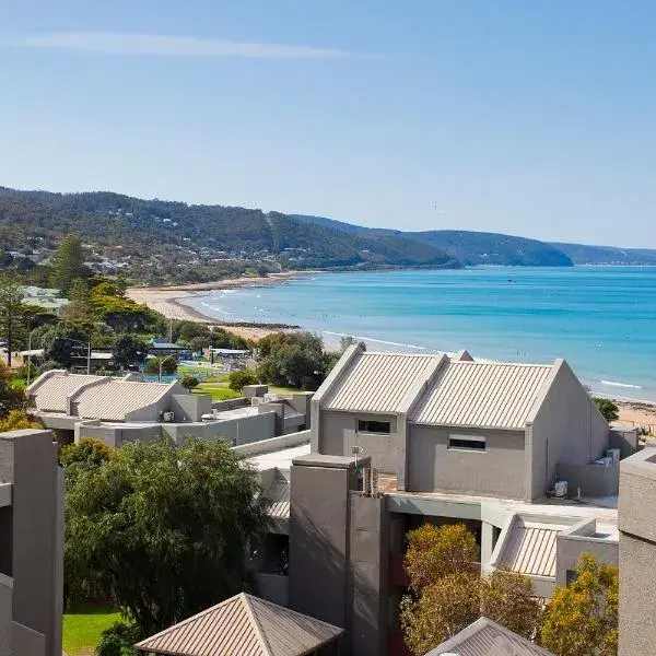 Cumberland Lorne Resort to Melbourne Airport premium and luxurious chauffeur service