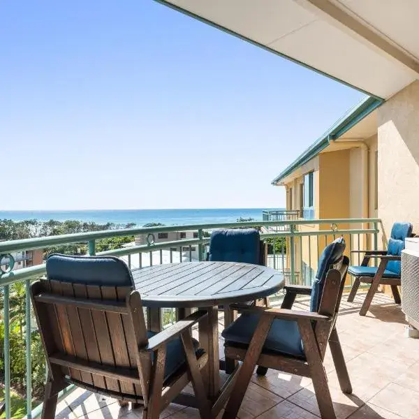 Sunshine Towers Boutique Apartments to Brisbane Airport (BNE) premium and luxurious chauffeur service