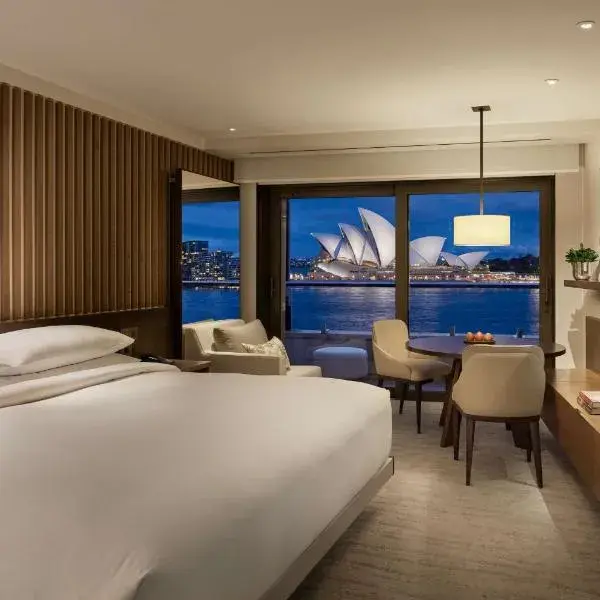 Park Hyatt Sydney to Sydney Airport (SYD) premium and luxurious chauffeur service