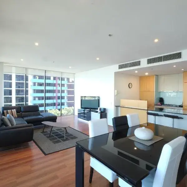 ACD Apartments to Melbourne Airport premium and luxurious chauffeur service