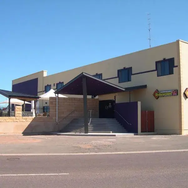 New Whyalla Hotel to Adelaide Airport (ADL) premium and luxurious chauffeur service