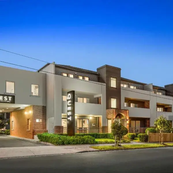 Quest Moonee Valley to Melbourne Airport premium and luxurious chauffeur service