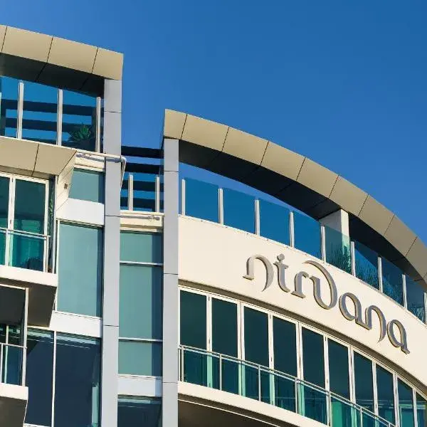Nirvana By The Sea to Brisbane Airport (BNE) premium and luxurious chauffeur service