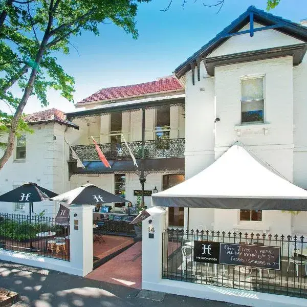 The Hughenden Boutique Hotel to Sydney Airport (SYD) premium and luxurious chauffeur service
