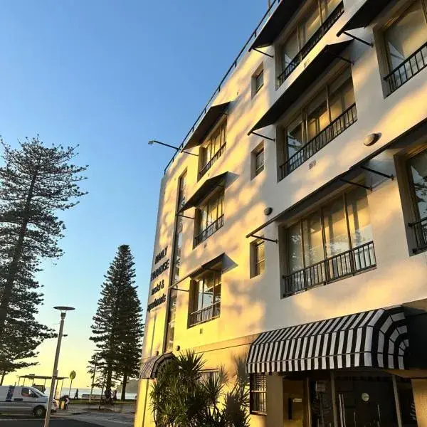 Manly Paradise Motel & Apartments to Sydney Airport (SYD) premium and luxurious chauffeur service