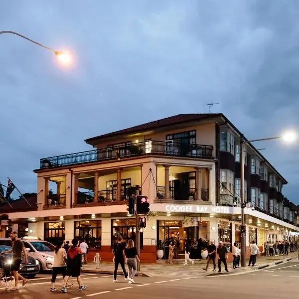 Coogee Bay Hotel to Sydney Airport (SYD) premium and luxurious chauffeur service