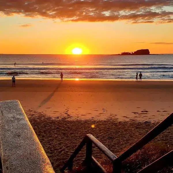 Marcoola Surf Air Hotel Room 1206b to Brisbane Airport (BNE) premium and luxurious chauffeur service