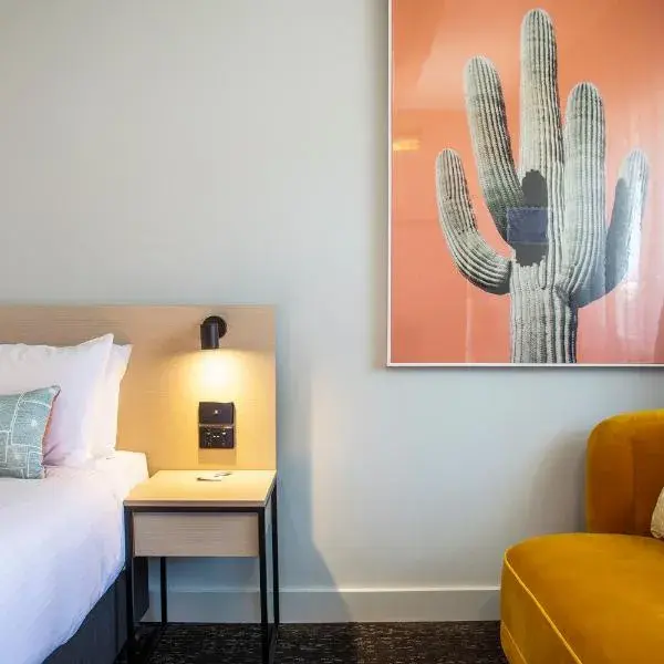Nightcap at Sandbelt Hotel to Melbourne Airport premium and luxurious chauffeur service
