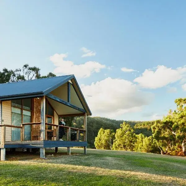 Yering Gorge Cottages to Melbourne Airport premium and luxurious chauffeur service