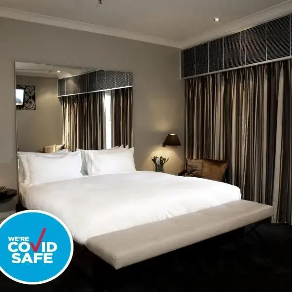Kirketon Hotel Sydney to Sydney Airport (SYD) premium and luxurious chauffeur service