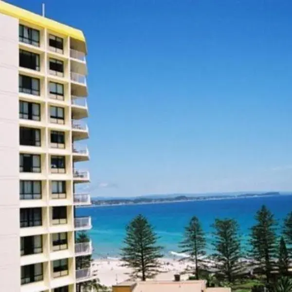 Carool Holiday Apartments to Brisbane Airport (BNE) premium and luxurious chauffeur service