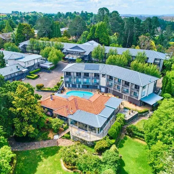 Leura Gardens Resort to Sydney Airport (SYD) premium and luxurious chauffeur service