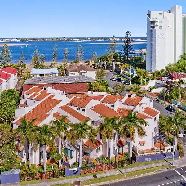 Santa Fe by the Broadwater to Brisbane Airport (BNE) premium and luxurious chauffeur service