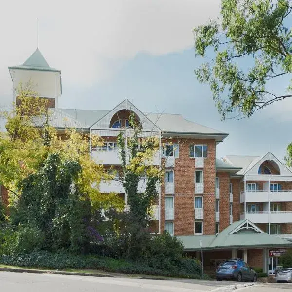 Nesuto Pennant Hills to Sydney Airport (SYD) premium and luxurious chauffeur service