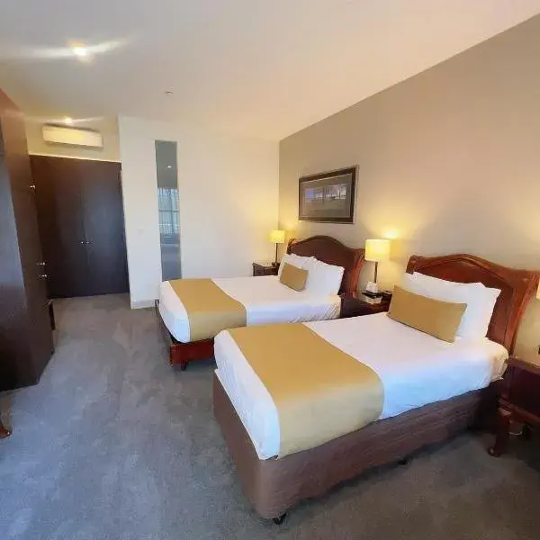Quality Inn Heritage on Lydiard to Melbourne Airport premium and luxurious chauffeur service