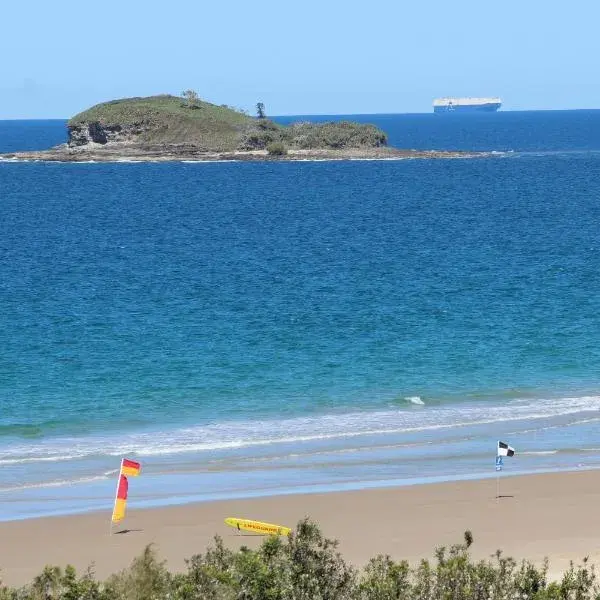 Salerno On The Beach to Brisbane Airport (BNE) premium and luxurious chauffeur service