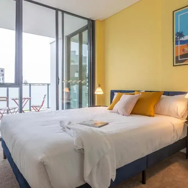 KULA Apartments Parramatta to Sydney Airport (SYD) premium and luxurious chauffeur service
