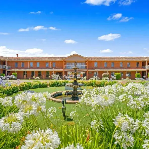 Comfort Inn & Suites King Avenue to Melbourne Airport premium and luxurious chauffeur service