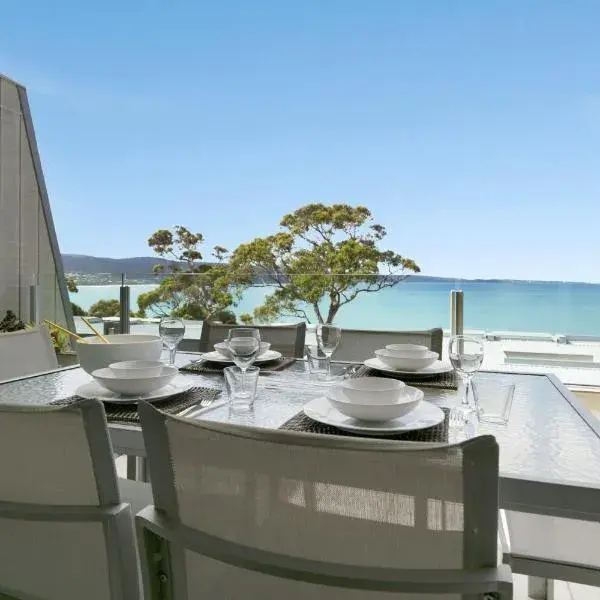 Apartment 25 Kalimna to Melbourne Airport premium and luxurious chauffeur service