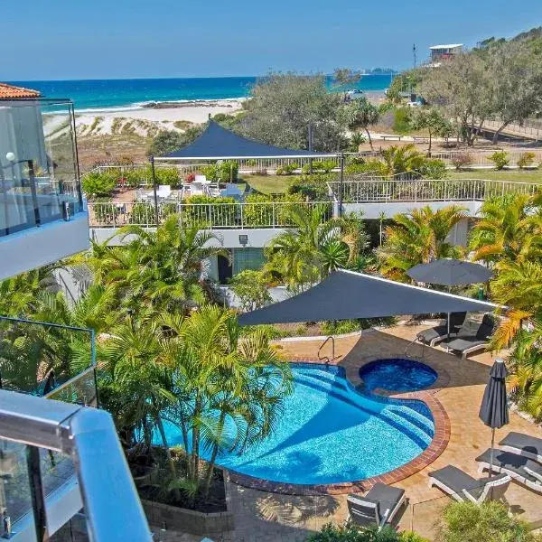 Sandcastles On Currumbin Beachfront to Brisbane Airport (BNE) premium and luxurious chauffeur service