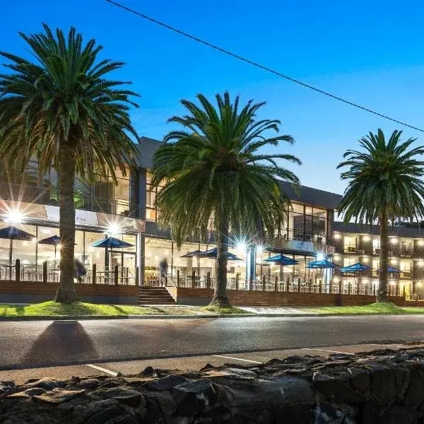 North Pier Hotel to Melbourne Airport premium and luxurious chauffeur service