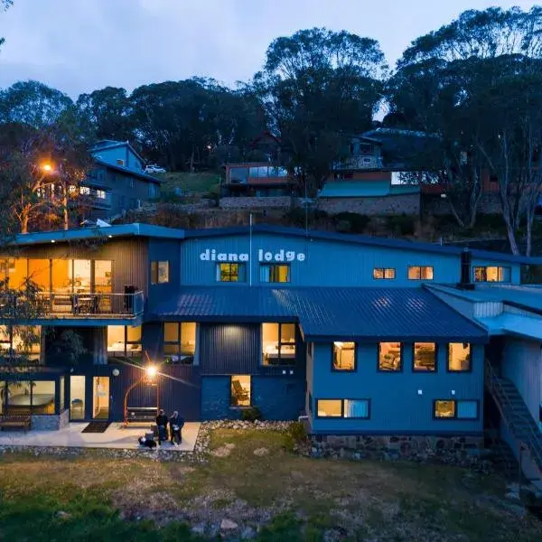 Diana Alpine Lodge to Melbourne Airport premium and luxurious chauffeur service