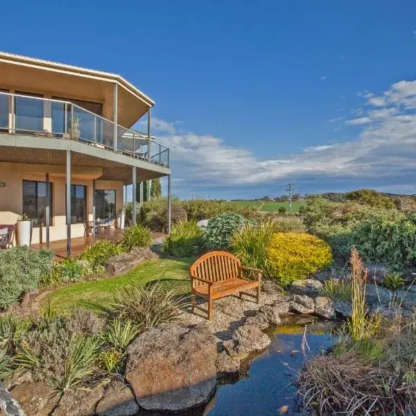 Hilltop Apartments Phillip Island to Melbourne Airport premium and luxurious chauffeur service