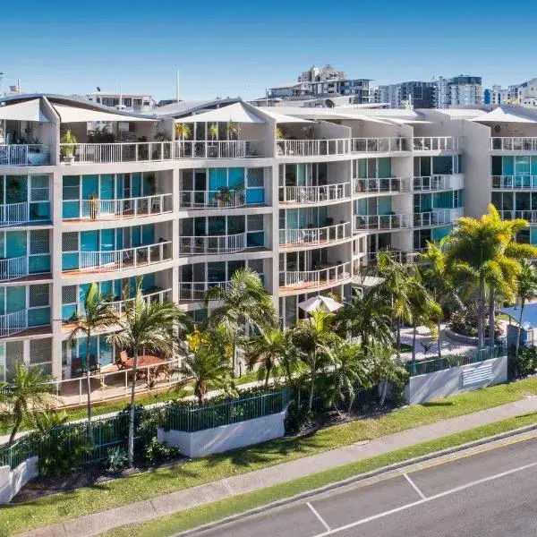 Sailport Mooloolaba Apartments to Brisbane Airport (BNE) premium and luxurious chauffeur service