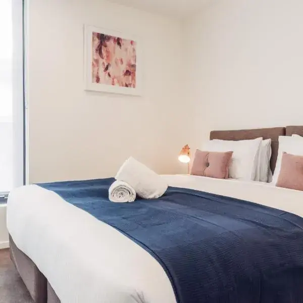 Comfort Apartments Box Hill to Melbourne Airport premium and luxurious chauffeur service