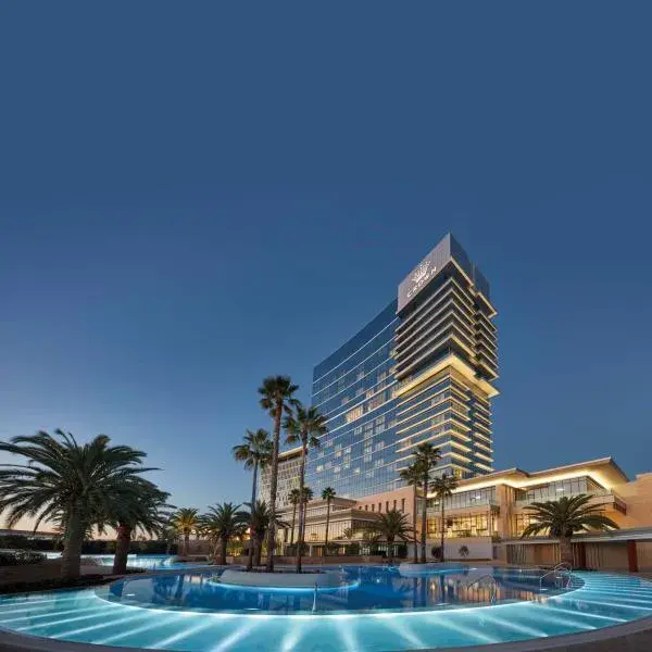 Crown Towers Perth to Perth Airport (PER) premium and luxurious chauffeur service