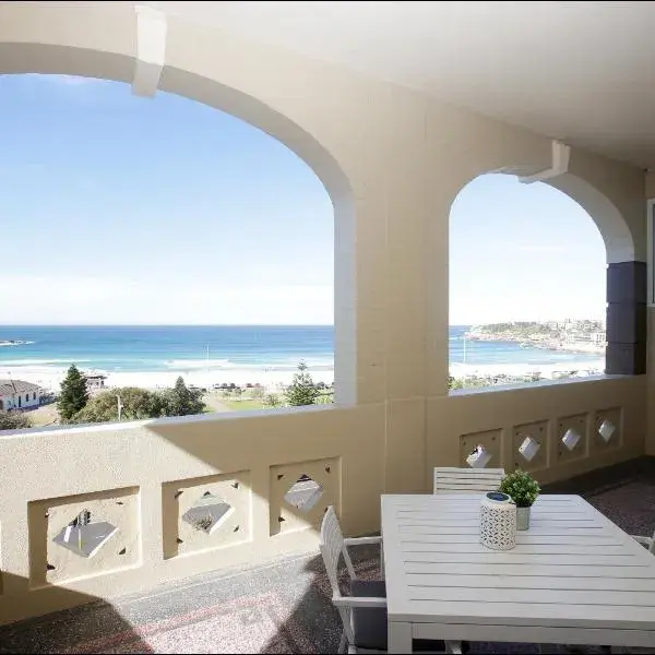 Hotel Bondi to Sydney Airport (SYD) premium and luxurious chauffeur service