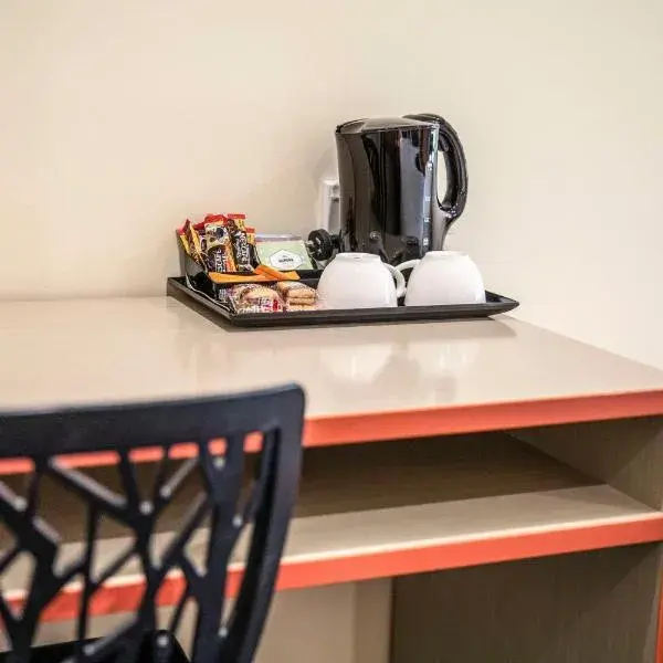 Nightcap at High Flyer Hotel to Sydney Airport (SYD) premium and luxurious chauffeur service