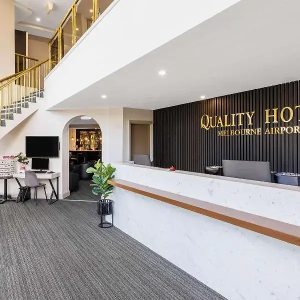 Quality Hotel Melbourne Airport to Melbourne Airport premium and luxurious chauffeur service