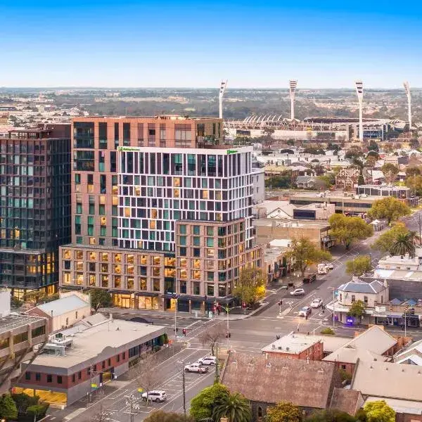 Holiday Inn & Suites Geelong by IHG to Melbourne Airport premium and luxurious chauffeur service