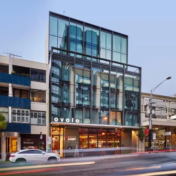 Ovolo South Yarra to Melbourne Airport premium and luxurious chauffeur service