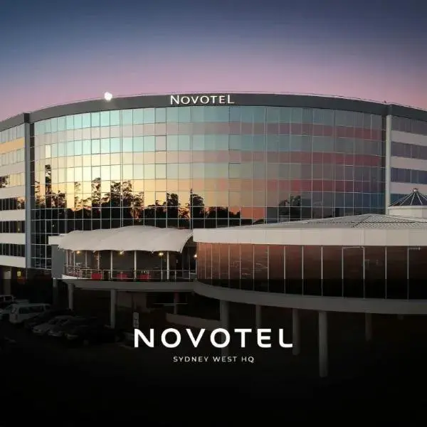 Novotel Sydney West HQ to Sydney Airport (SYD) premium and luxurious chauffeur service