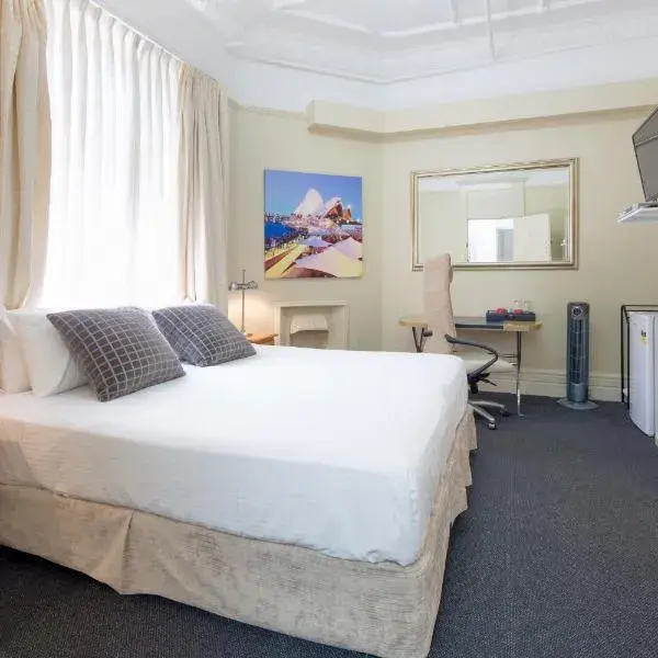 Neutral Bay Lodge to Sydney Airport (SYD) premium and luxurious chauffeur service