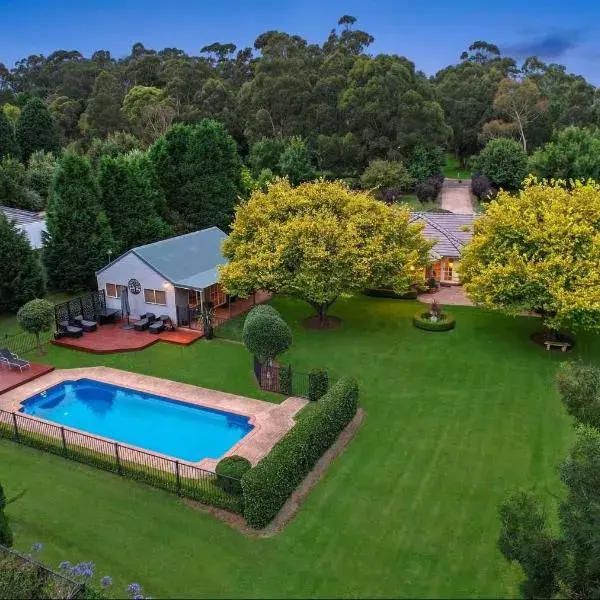 Avonlea, Bowral, Southern Highlands to Sydney Airport (SYD) premium and luxurious chauffeur service