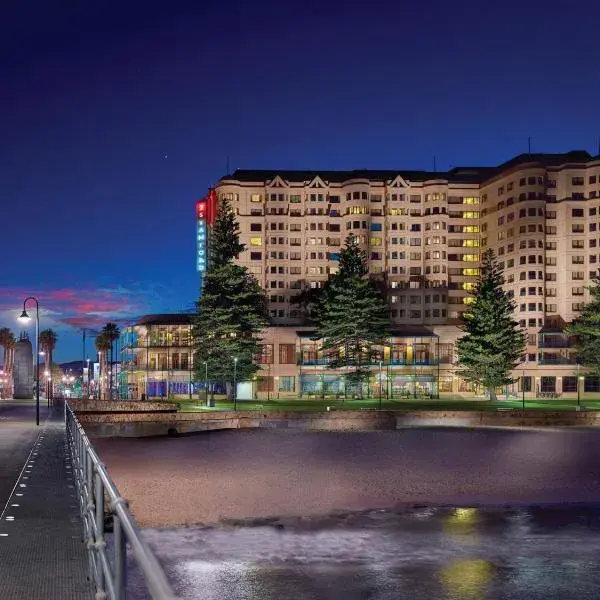 Stamford Grand Adelaide to Adelaide Airport (ADL) premium and luxurious chauffeur service