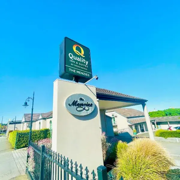 Quality Inn & Suites The Menzies to Melbourne Airport premium and luxurious chauffeur service