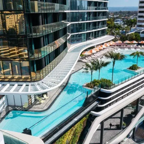 Dorsett Gold Coast to Brisbane Airport (BNE) premium and luxurious chauffeur service